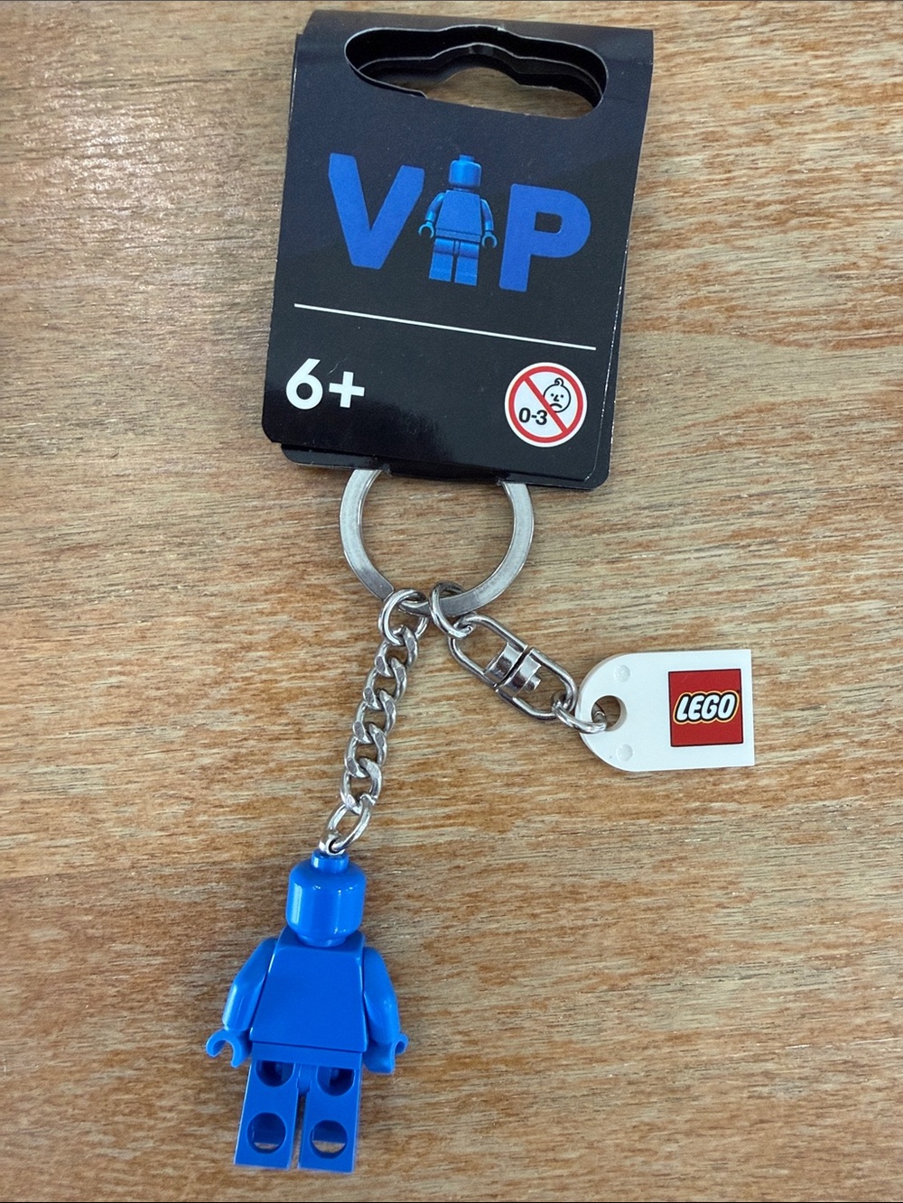 NWT LEGO VIP Blue Monochrome Minifigure Keychain 854090 Retired Promo